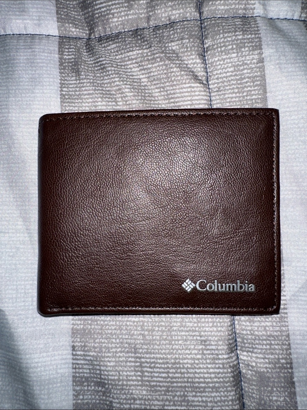 Columbia Brown Leather Bi-Fold Card & Key Wallet